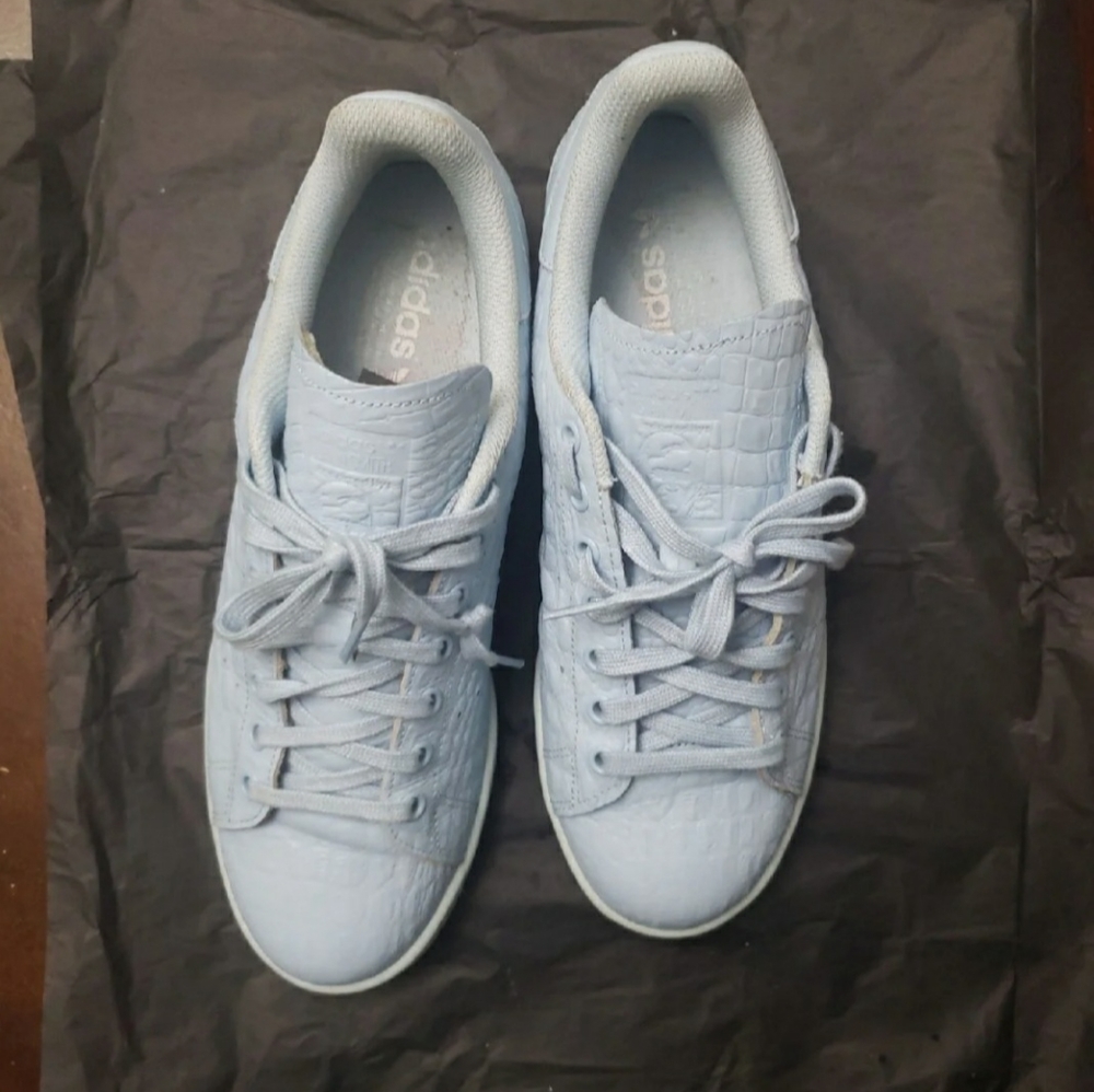 Adidas Stan Smith women shoes in light blue